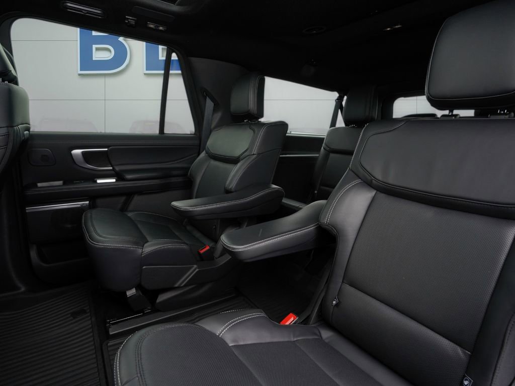 New 2025 Ford Expedition Max Platinum w/ Stealth Performance Package image 35