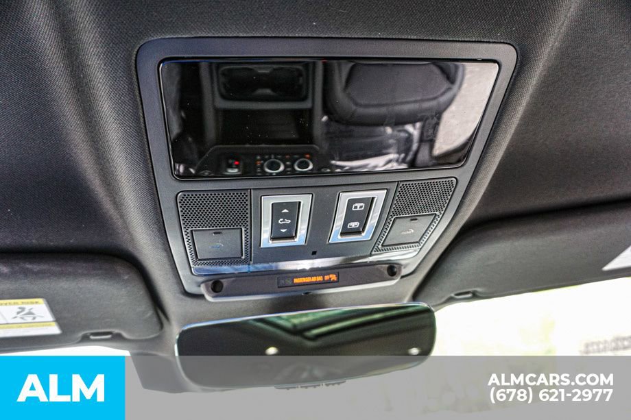 Used 2024 Land Rover Defender 110 S image 33