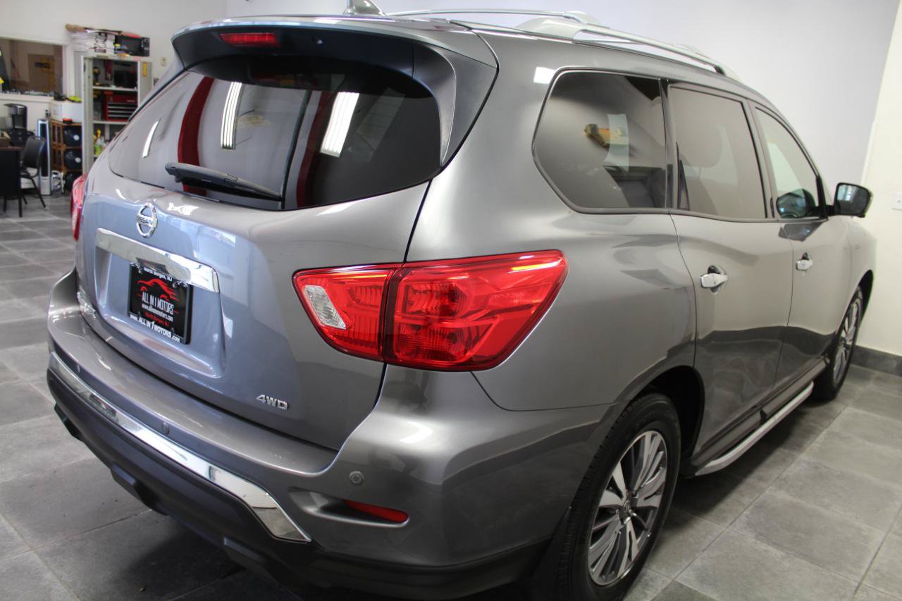 Used 2020 Nissan Pathfinder SL AWD/4WD image 6