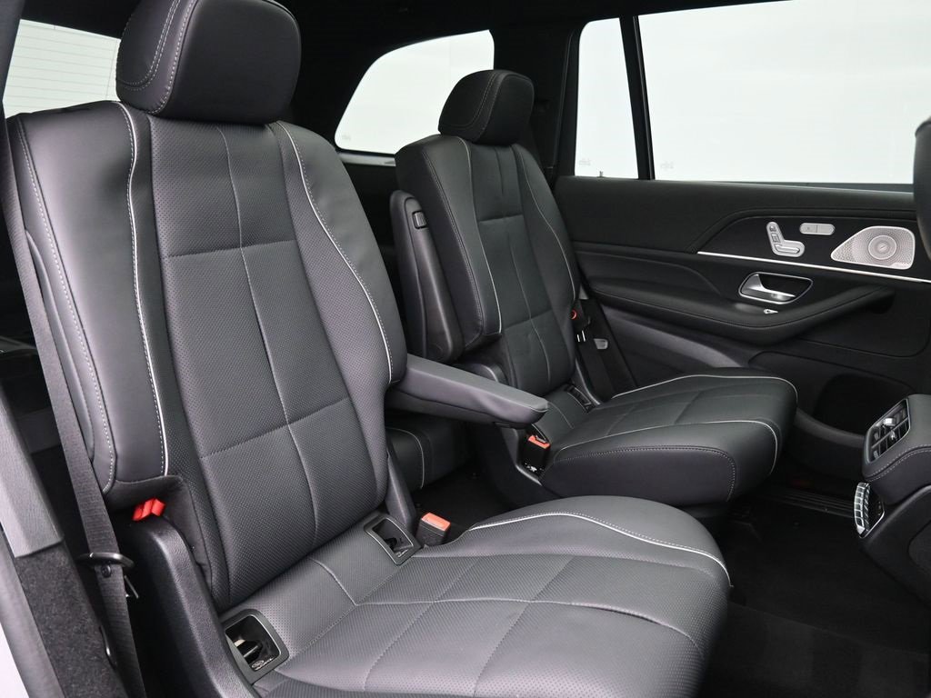 Used 2024 Mercedes-Benz GLS 580 4MATIC image 25