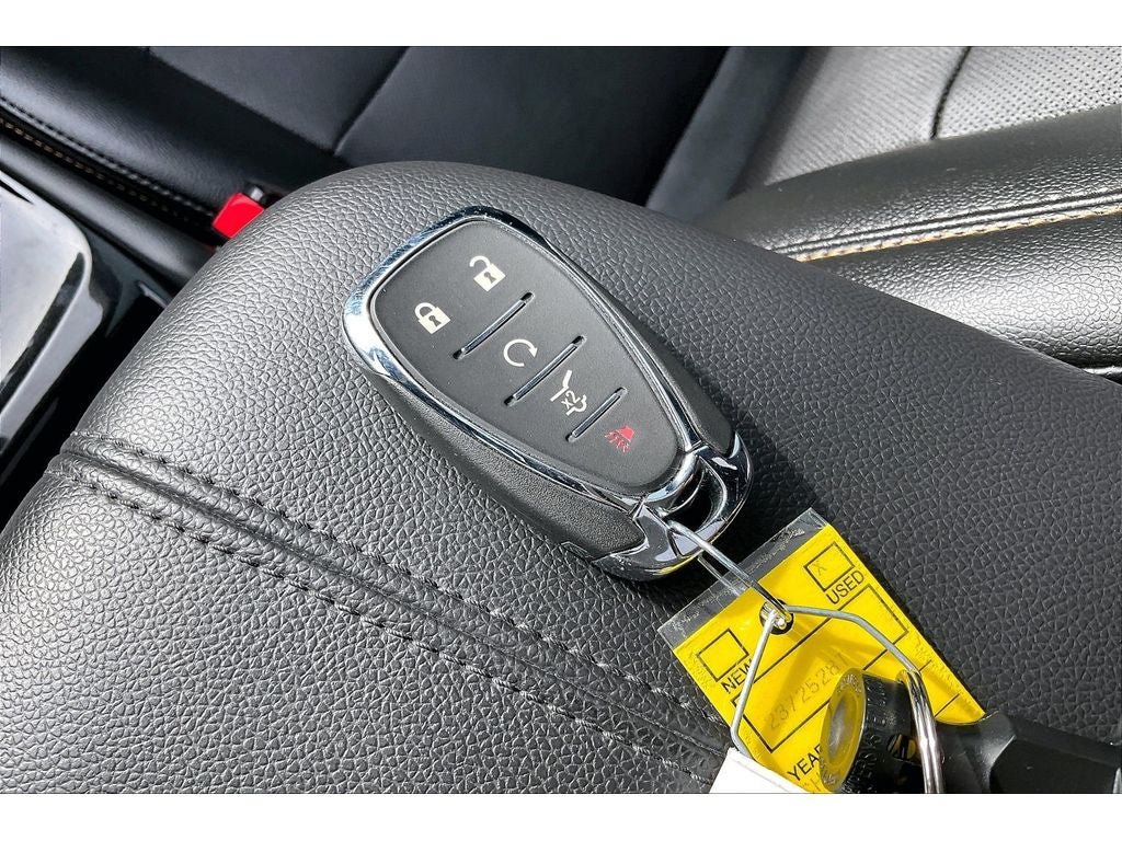 Used 2023 Chevrolet Equinox Premier AWD/4WD image 14