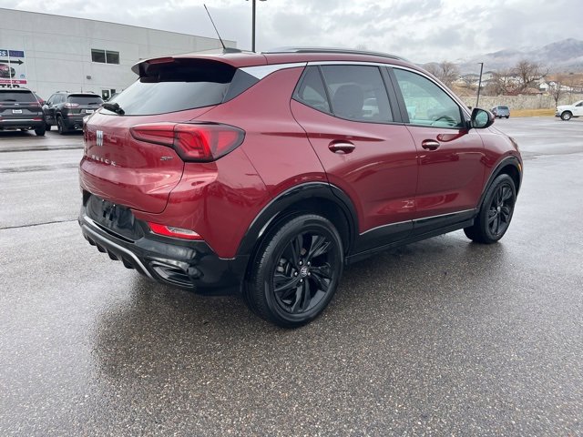 Used 2024 Buick Encore GX Sport Touring image 3