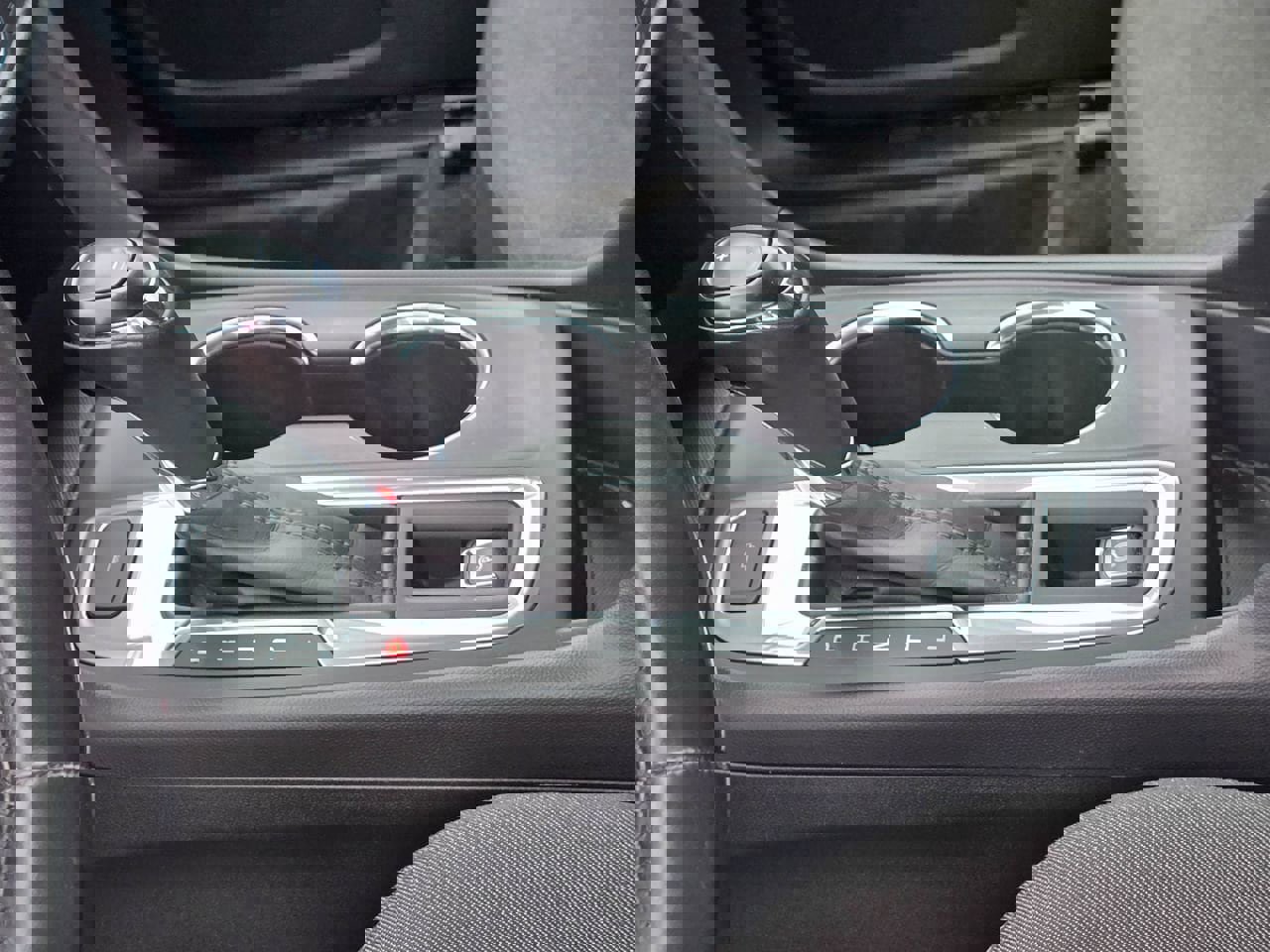 Used 2019 Chevrolet Equinox LT image 12