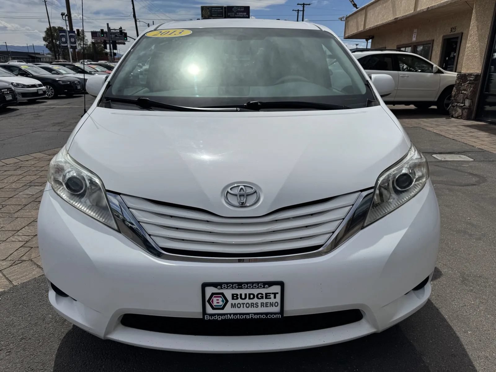 Used 2013 Toyota Sienna LE w/ Towing Pkg FWD image 7