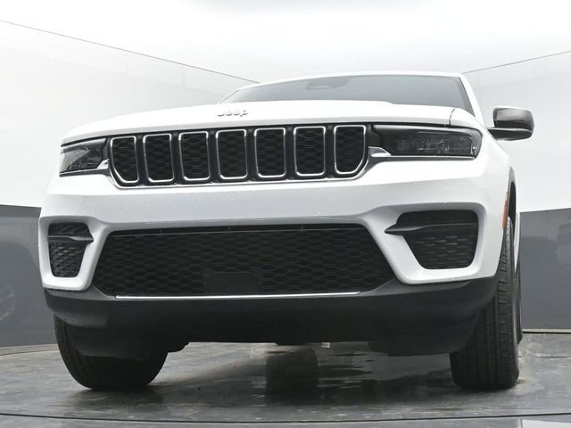 New 2026 Jeep Grand Cherokee Laredo AWD/4WD image 36