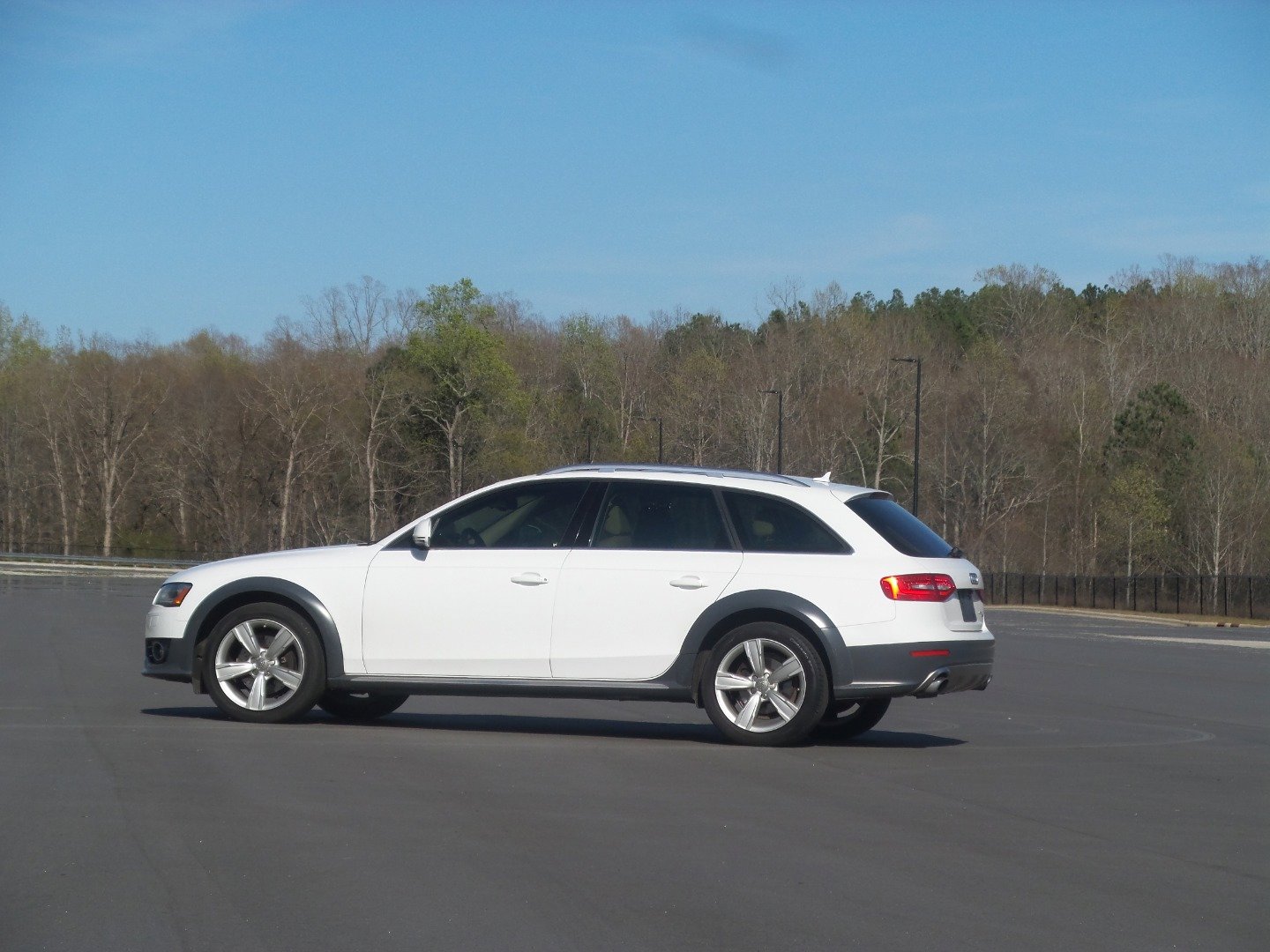 Used 2013 Audi A4 Premium Plus w/ Premium Plus Pkg image 2