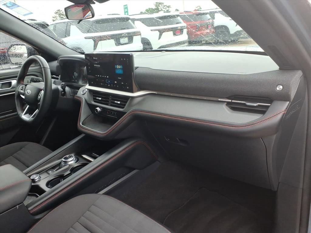 Used 2025 Ford Explorer ST-Line AWD/4WD image 16