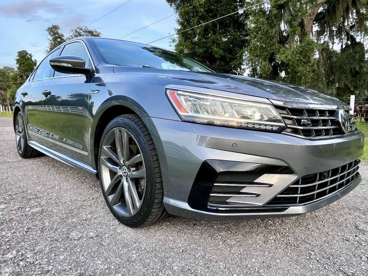 Used 2019 Volkswagen Passat 2.0T SE R-Line FWD image 15