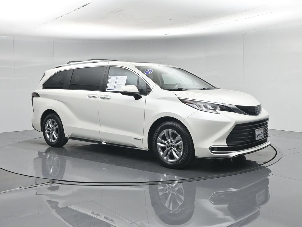 Used 2021 Toyota Sienna Limited FWD image 28
