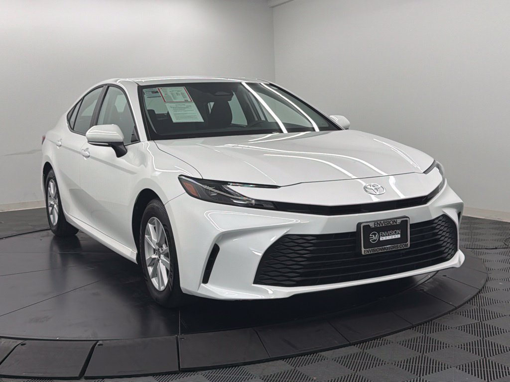 Used 2026 Toyota Camry LE FWD image 8