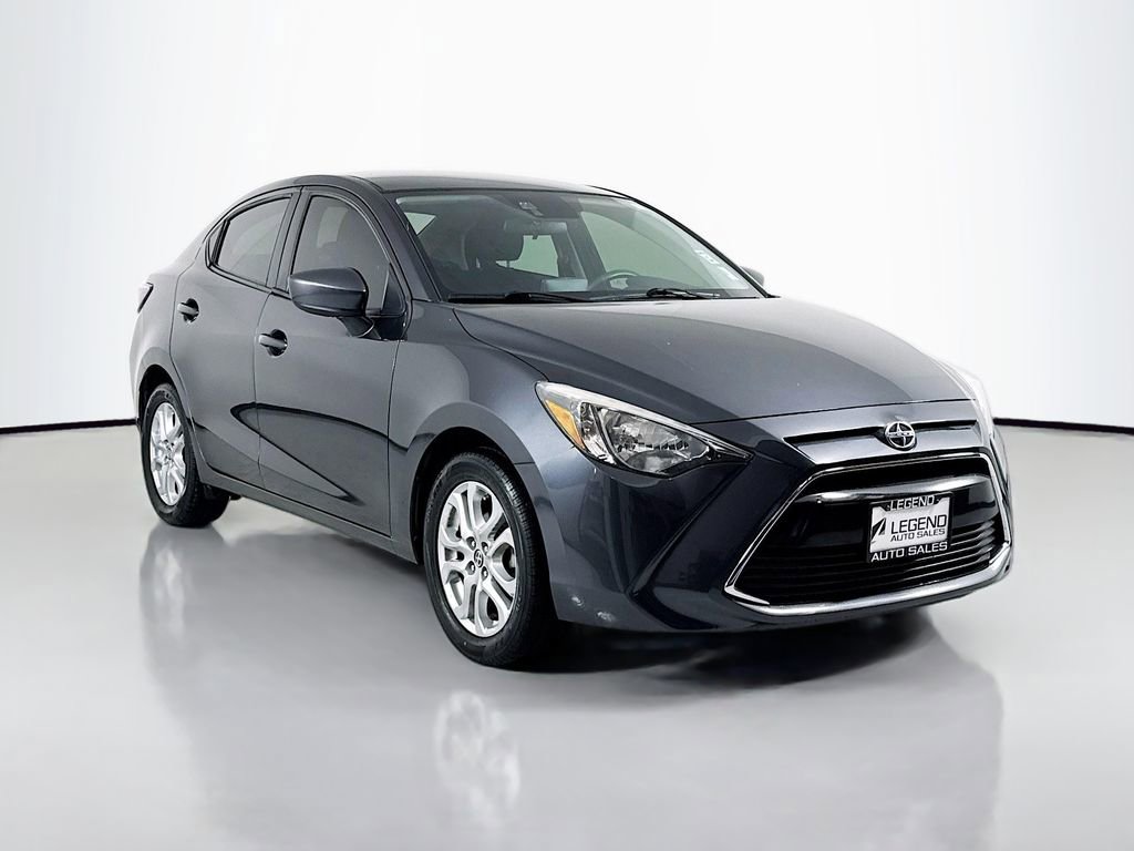 Used 2016 Scion iA FWD image 3