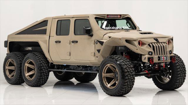 Used 2025 Jeep Gladiator Sport image 3