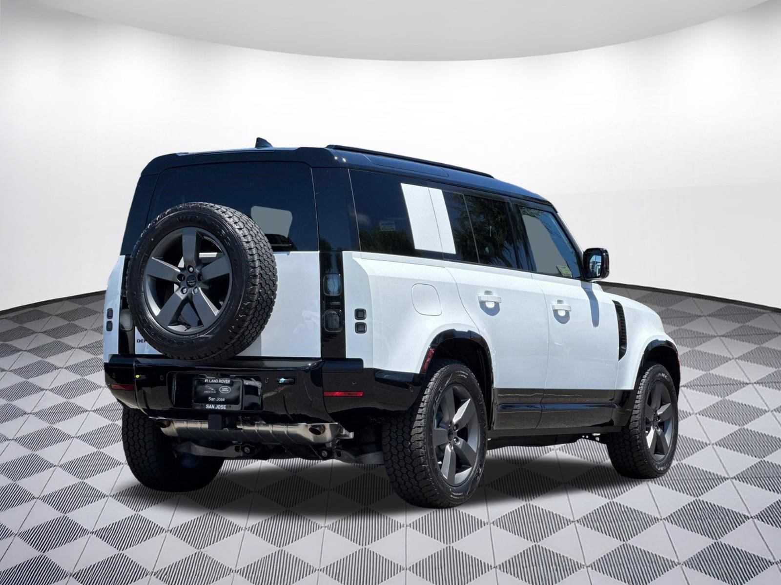 New 2026 Land Rover Defender 110 X-Dynamic SE AWD/4WD image 7