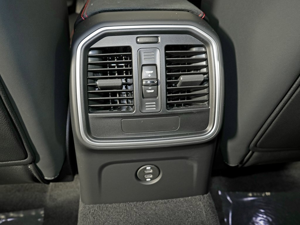 New 2026 Porsche Macan GTS image 37