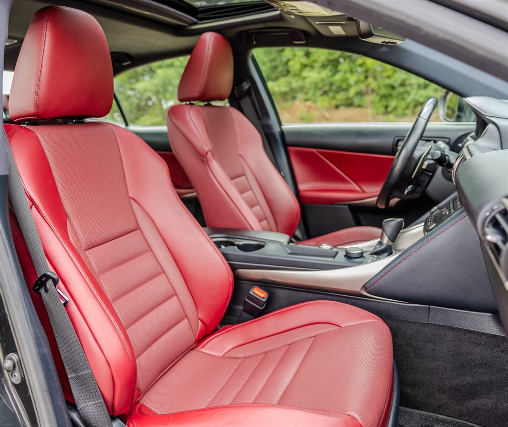 Used 2020 Lexus IS 350 F Sport w/ F Sport Package RWD image 30