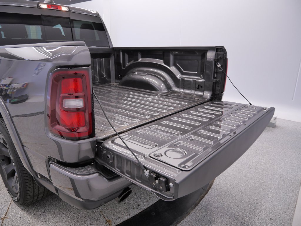 Used 2025 RAM 1500 Big Horn AWD/4WD image 12