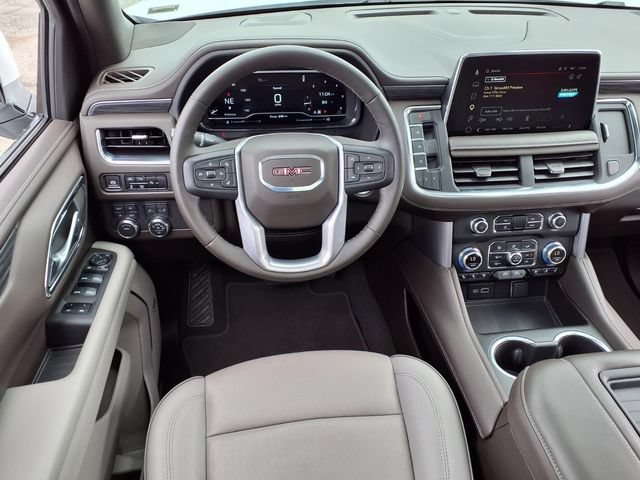 Used 2024 GMC Yukon SLT w/ SLT Luxury Package AWD/4WD image 16