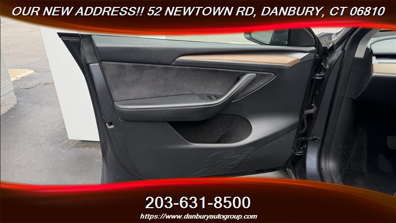 Used 2023 Tesla Model Y 2WD image 10