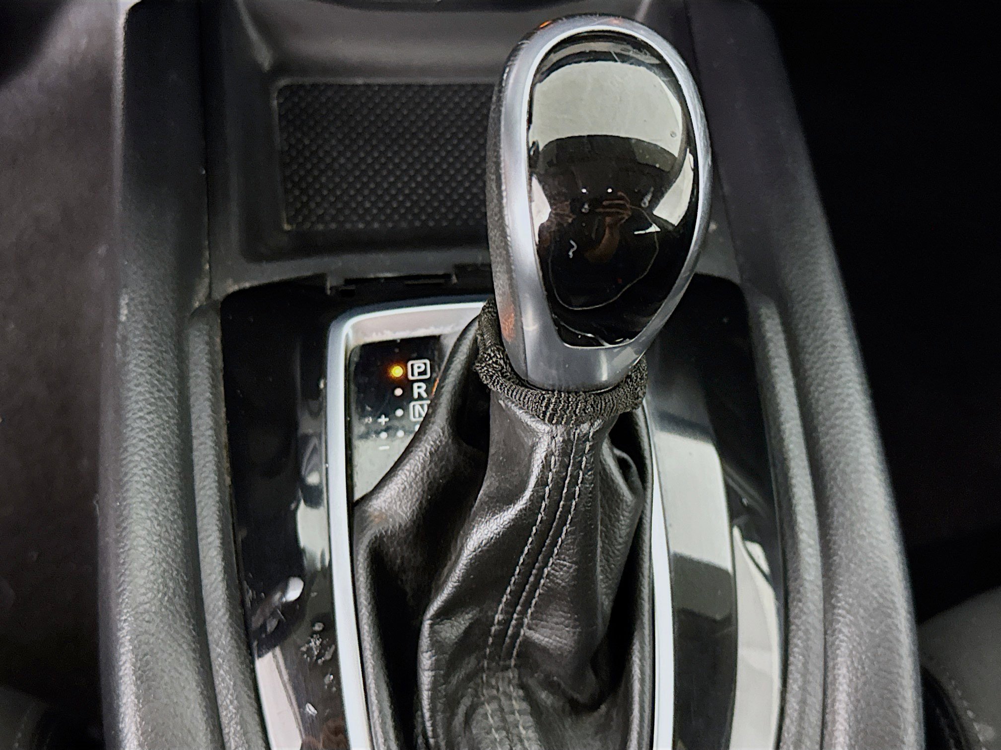 Used 2017 Nissan Rogue SV FWD image 19
