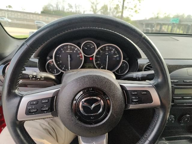Used 2006 MAZDA MX-5 Miata Touring image 18