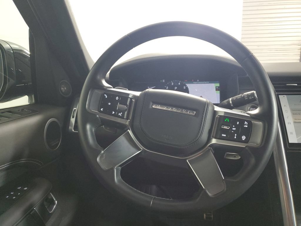 Used 2023 Land Rover Discovery Metropolitan Edition AWD/4WD image 26