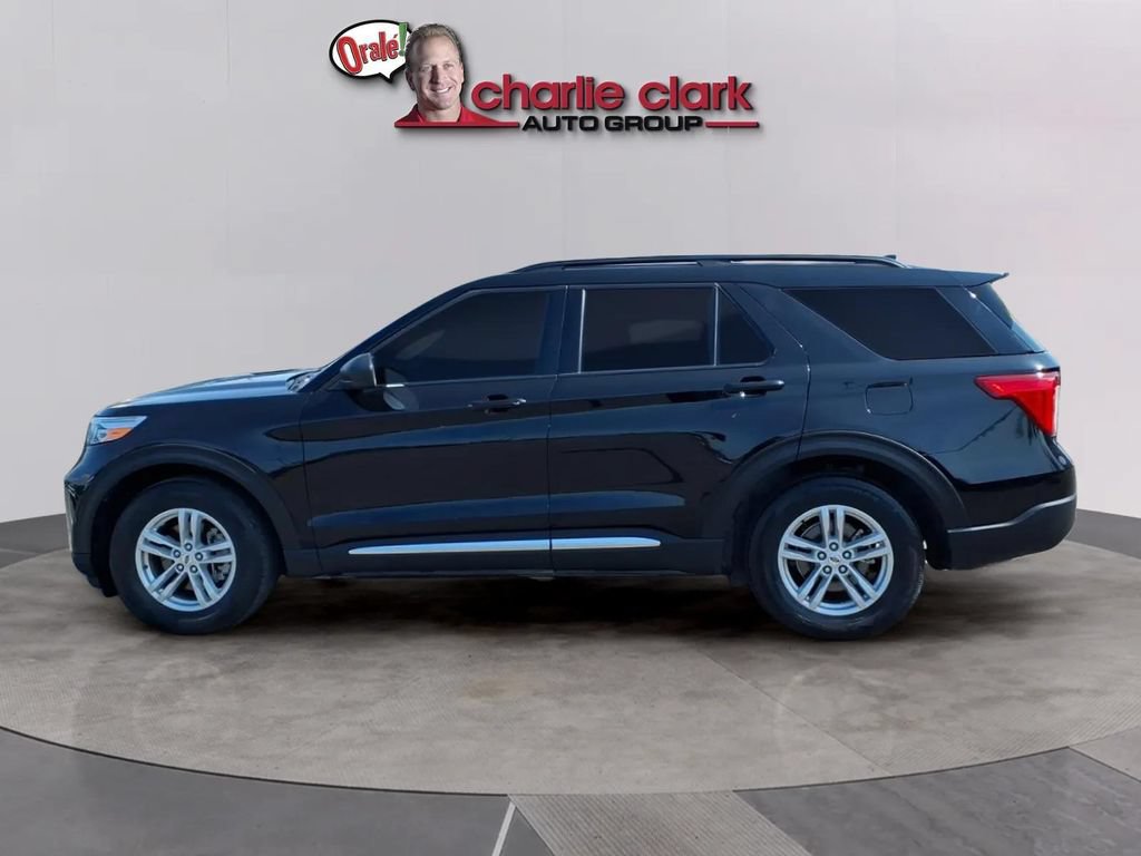 Used 2023 Ford Explorer XLT w/ Equipment Group 202A RWD image 3