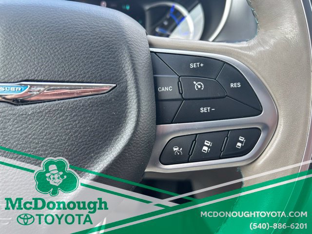 Used 2020 Chrysler Pacifica Limited w/ Advanced Safetytec Group FWD image 30