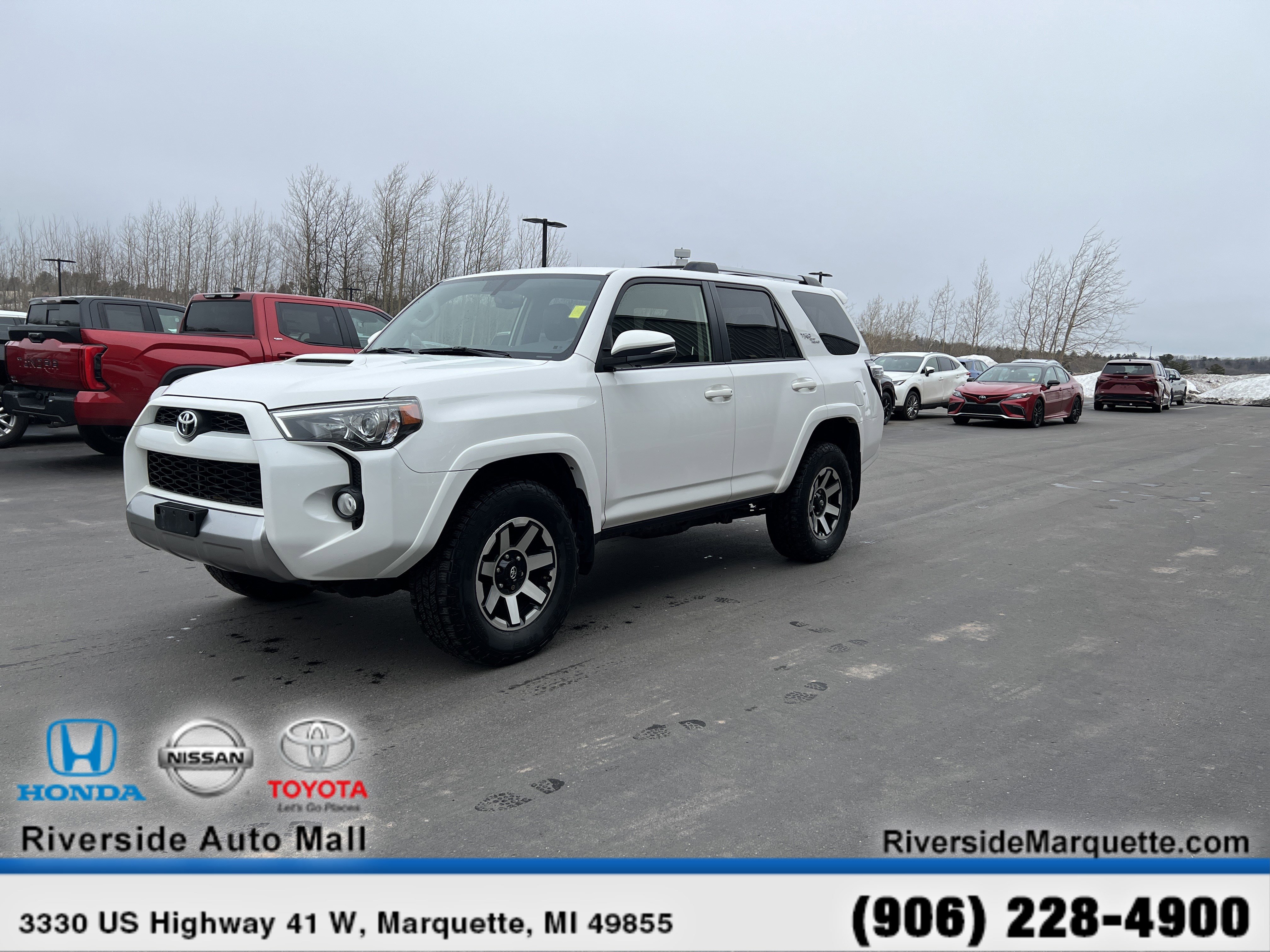 Used 2018 Toyota 4Runner TRD Off-Road Premium w/ Convenience Package AWD/4WD image 3