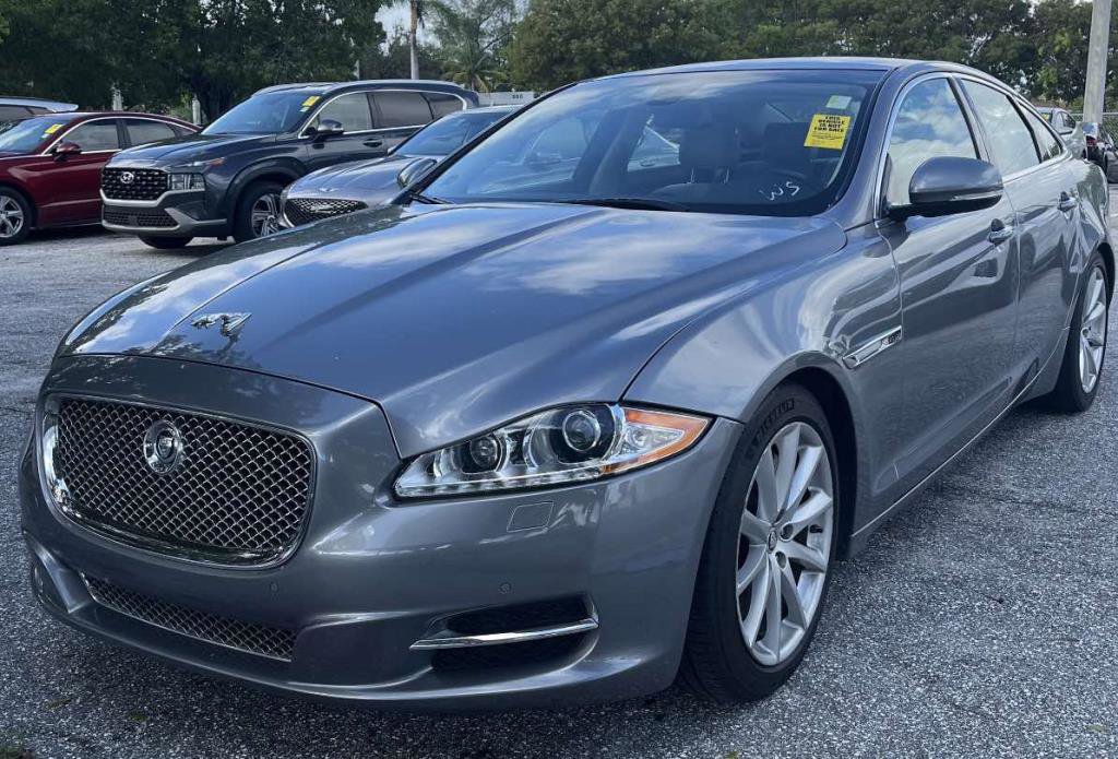 Used 2012 Jaguar XJ image 1