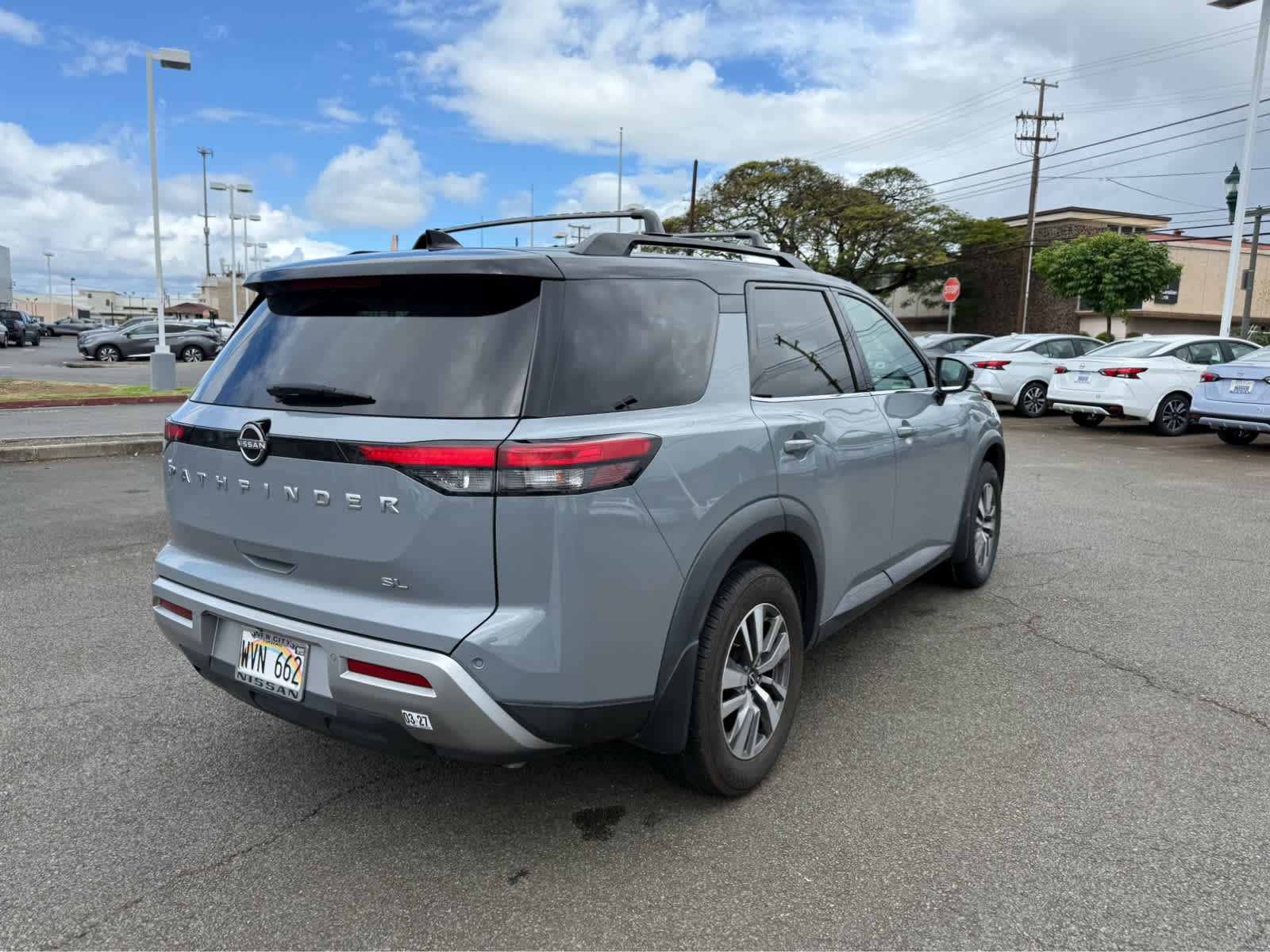 Used 2023 Nissan Pathfinder SL image 3