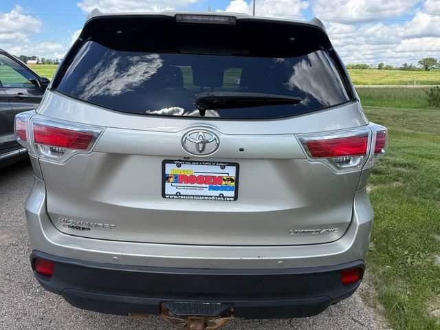 Used 2014 Toyota Highlander Limited Platinum AWD/4WD image 5