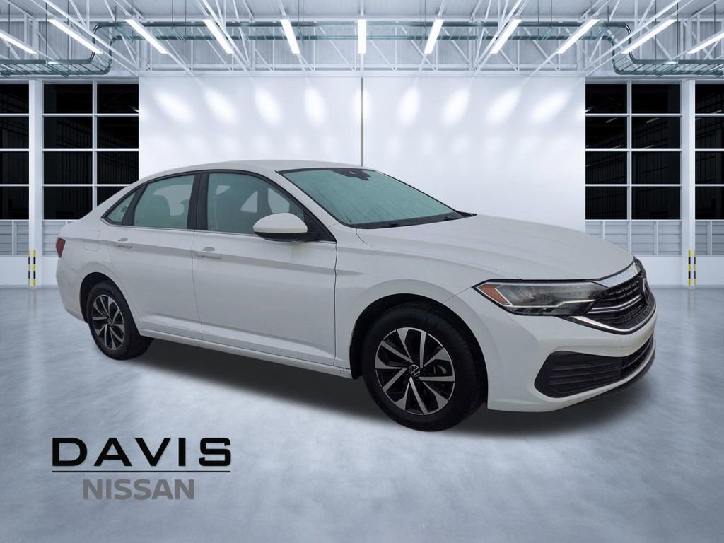 Used 2024 Volkswagen Jetta S image 1