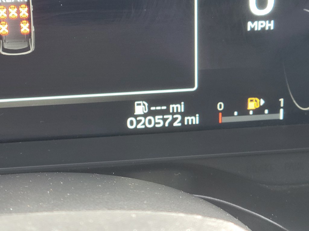 Used 2025 Mitsubishi Outlander AWD image 8
