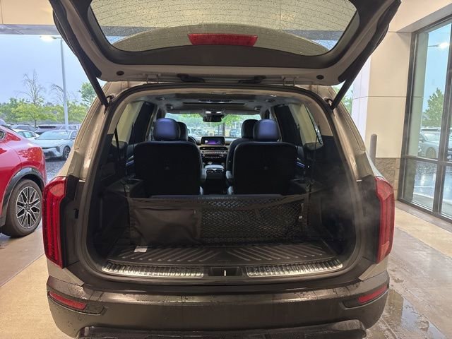 Certified 2022 Kia Telluride SX w/ SX Prestige Package AWD/4WD image 4