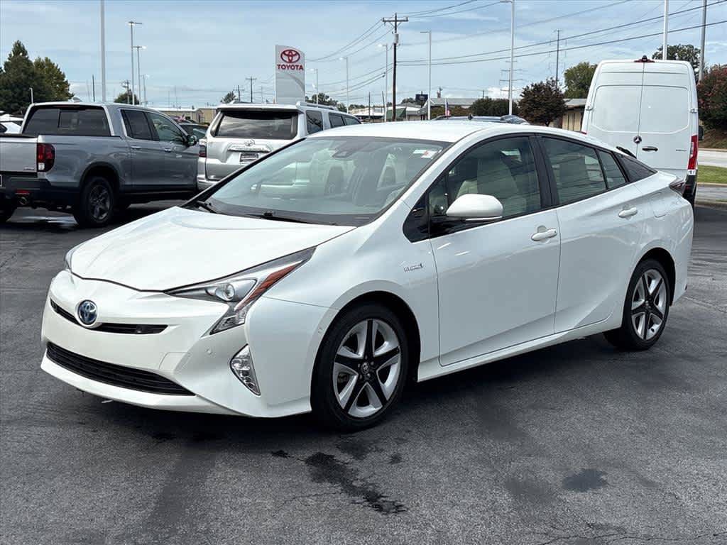 Used 2018 Toyota Prius Three Touring FWD image 27
