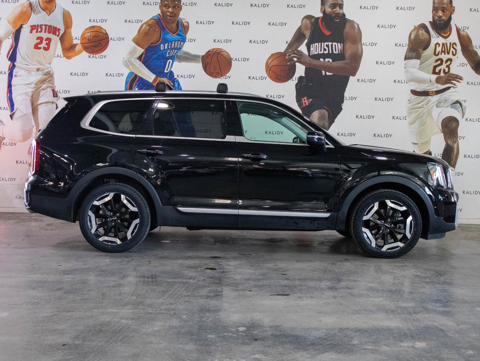 Used 2025 Kia Telluride S image 19