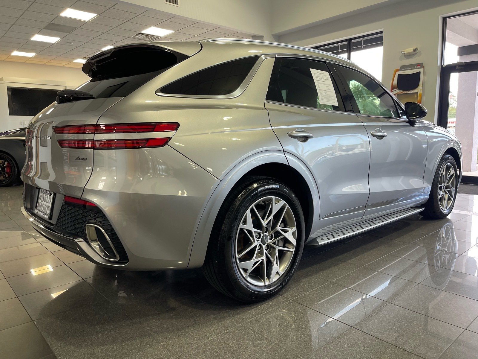 Used 2025 Genesis GV70 2.5T w/ Advanced Package AWD/4WD image 5