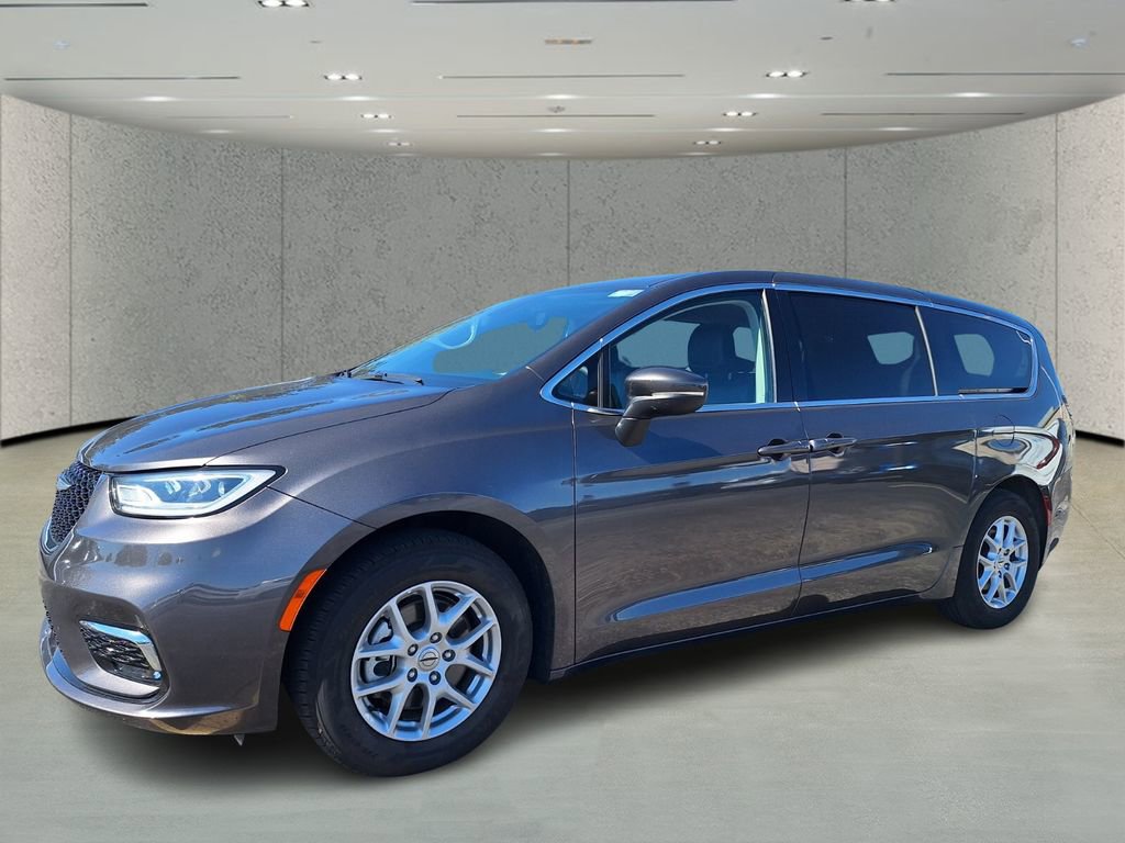 Used 2023 Chrysler Pacifica Touring-L