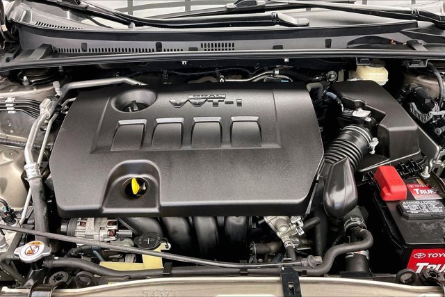 Used 2017 Toyota Corolla LE image 8