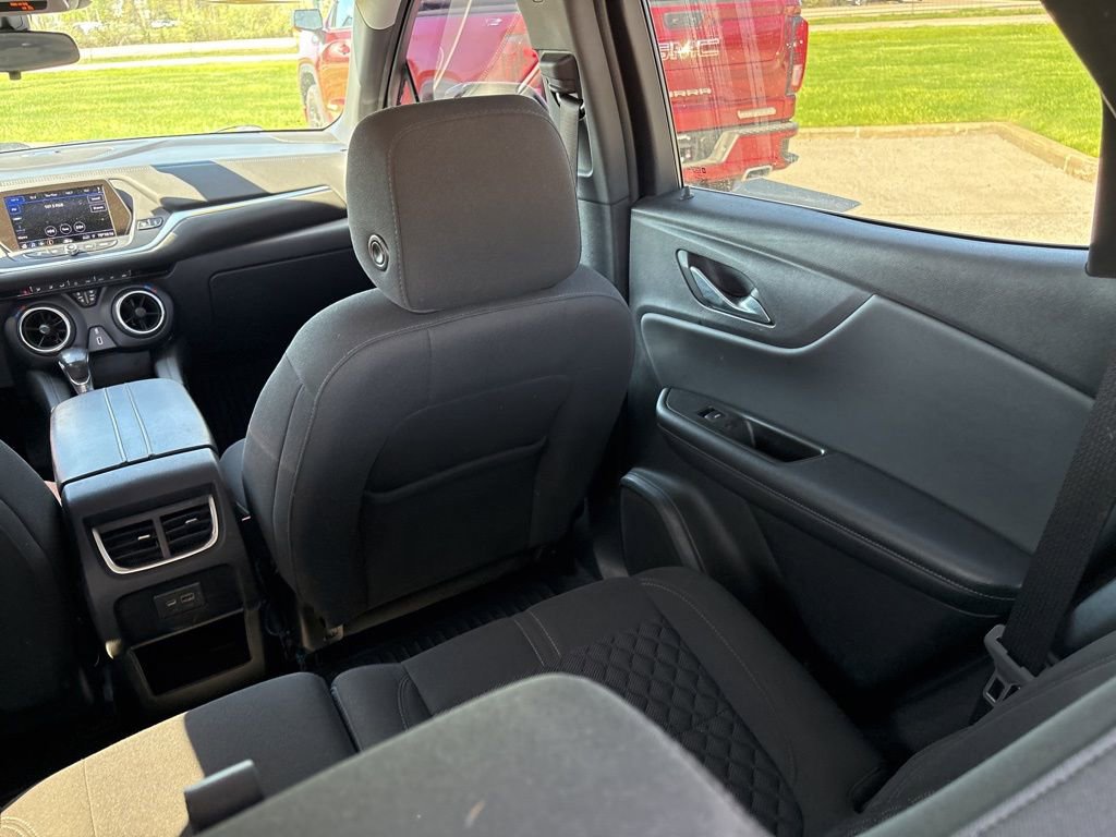 Used 2020 Chevrolet Blazer LT FWD image 11