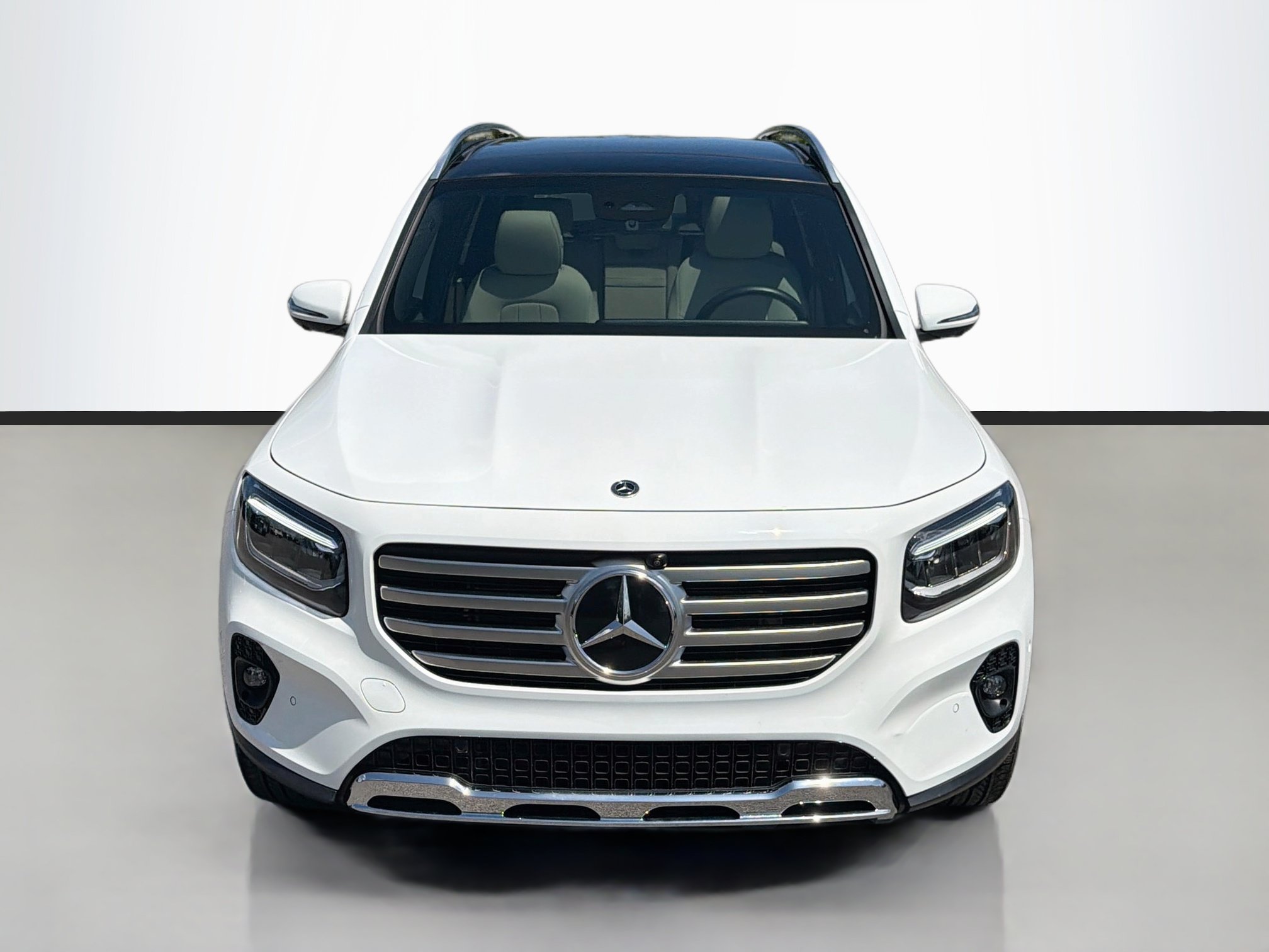 Used 2025 Mercedes-Benz GLB 250 image 2