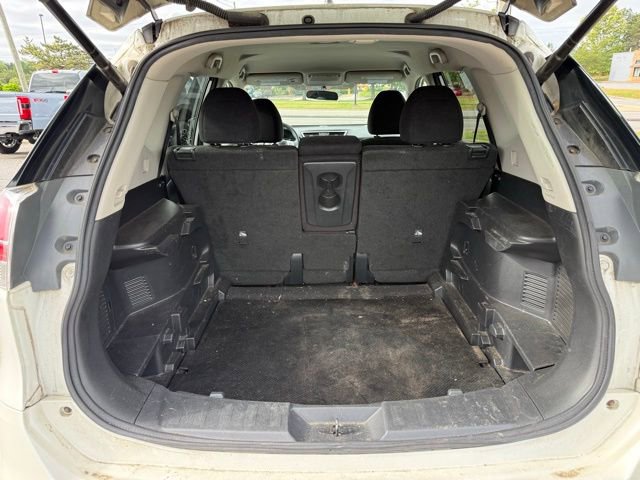 Used 2016 Nissan Rogue SV w/ SV Premium Package AWD/4WD image 13