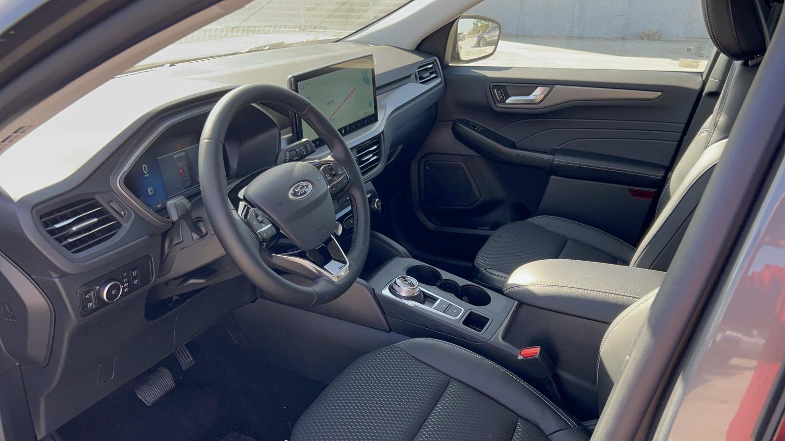 New 2025 Ford Escape SE FWD image 11