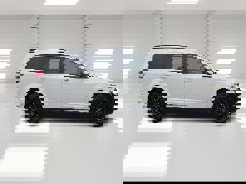 Used 2020 Dodge Journey SE w/ Blacktop Package image 6