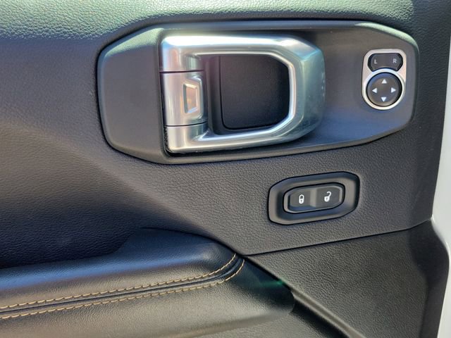 Used 2024 Jeep Wrangler Sahara image 18