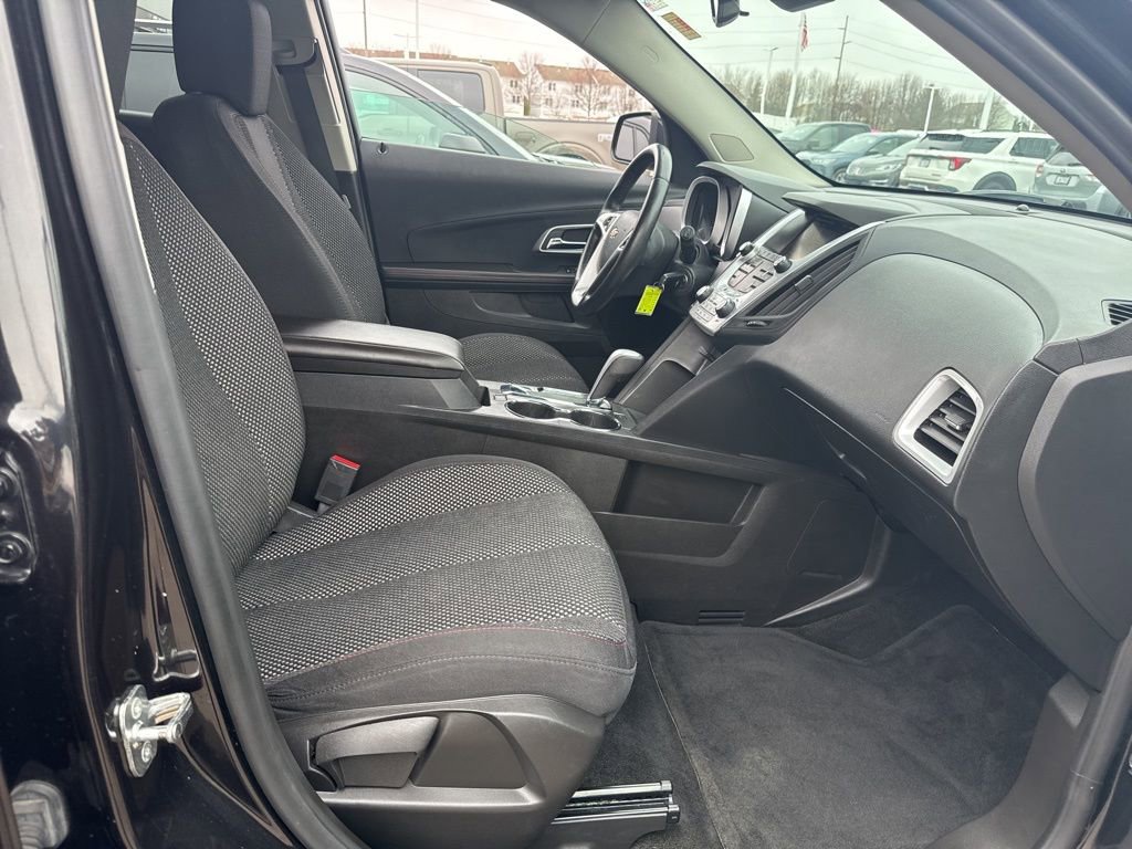 Used 2015 Chevrolet Equinox LT w/ Driver Convenience Package image 39