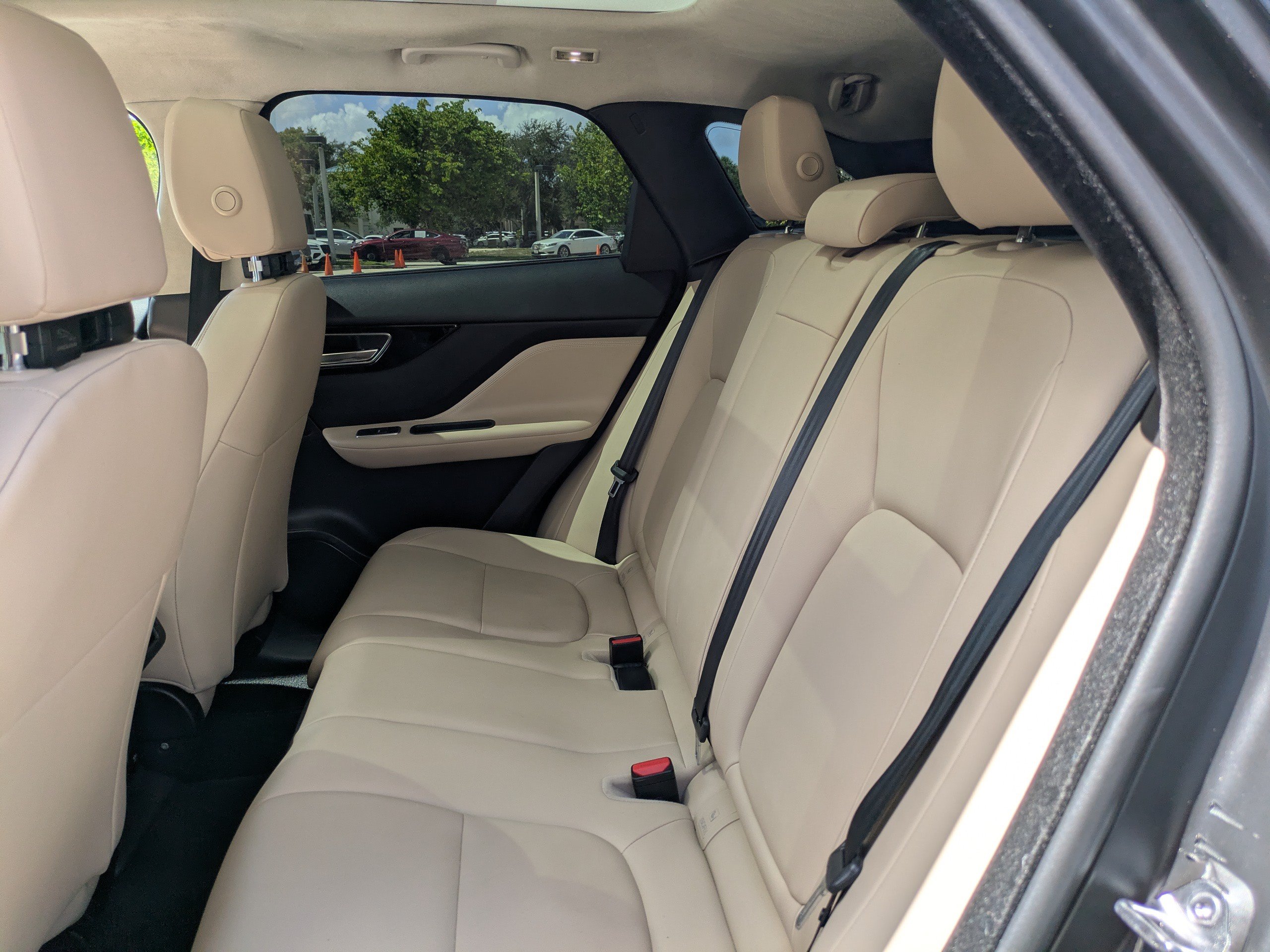 Used 2020 Jaguar F-PACE Premium AWD/4WD image 13