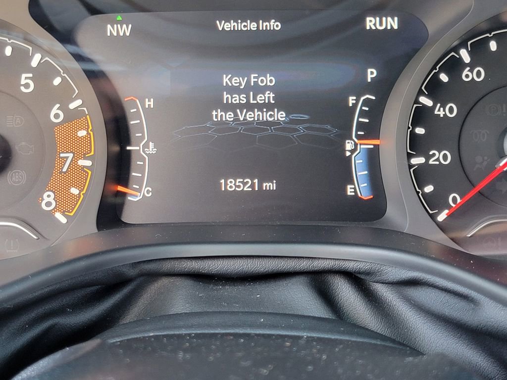 Used 2023 Jeep Compass Altitude image 8