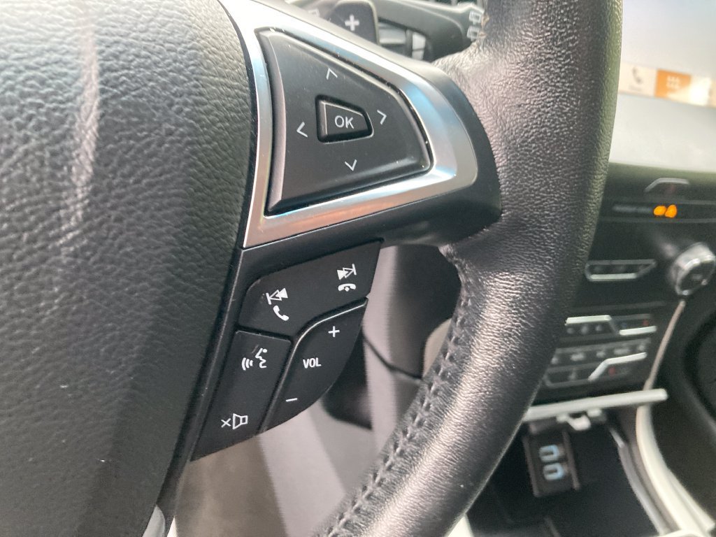 Used 2019 Ford Edge SEL w/ Equipment Group 201A AWD/4WD image 40