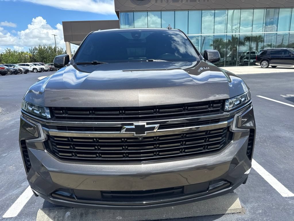 Used 2021 Chevrolet Tahoe RST w/ Luxury Package AWD/4WD image 3